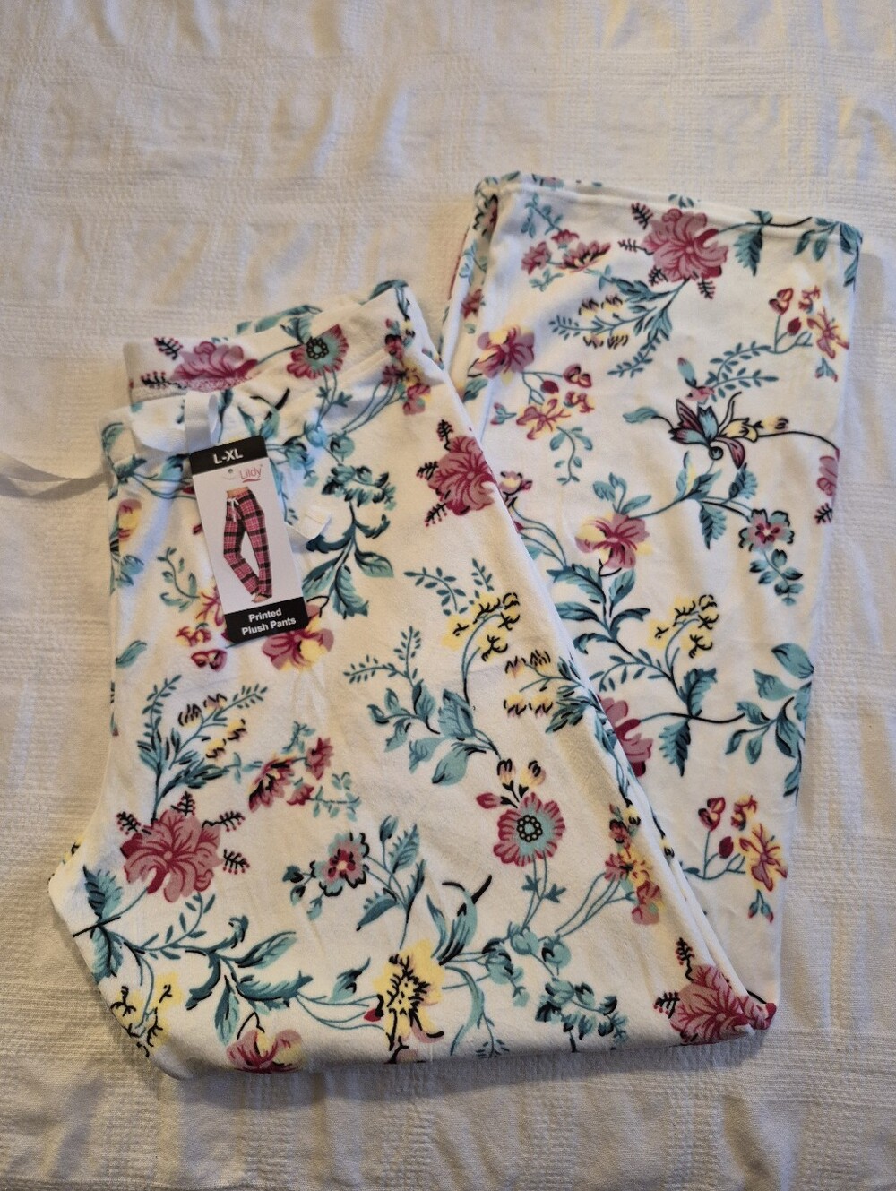 Lildy women's L - XL printed plush pants white with flower print NWT